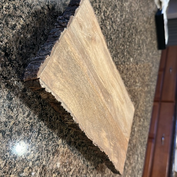 🏠 Raw Edge Wooden Stand/Display - Picture 3 of 5